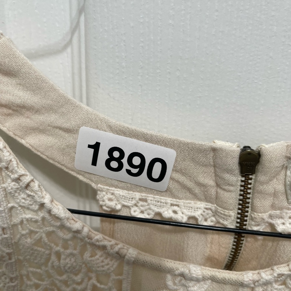 Knox Rose Cream Lace Detail Top - Picture 7 of 12